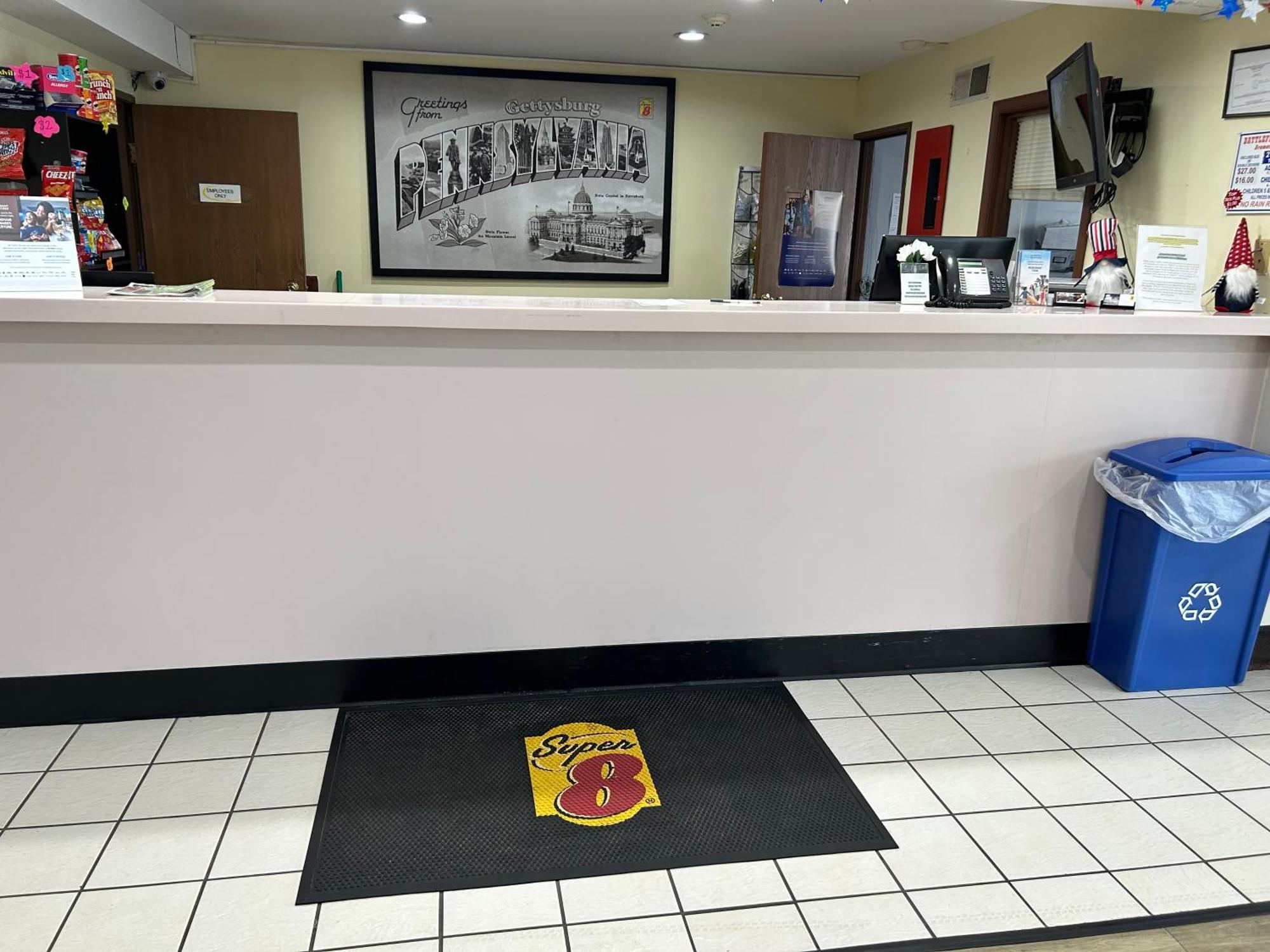Super 8 By Wyndham Gettysburg Hotel Bagian luar foto